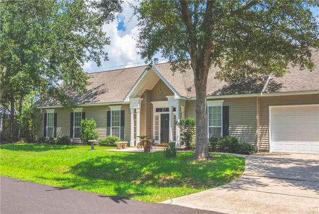 $325,000 | 505 Live Oak Street, Mandeville, LA 70448