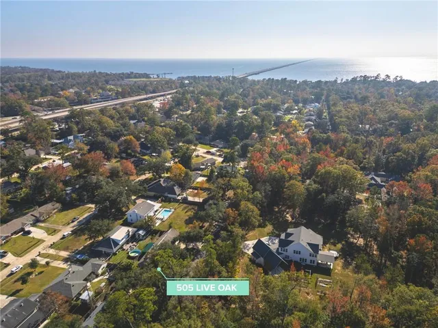 $325,000 | 505 Live Oak Street, Mandeville, LA 70448