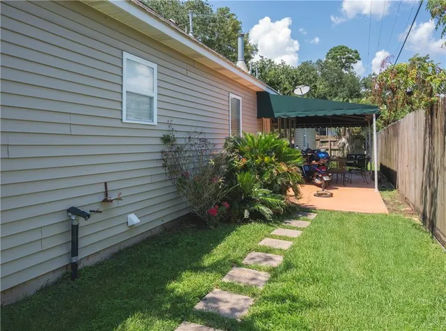 $325,000 | 505 Live Oak Street, Mandeville, LA 70448