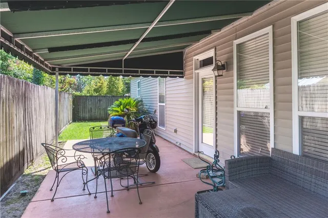 $325,000 | 505 Live Oak Street, Mandeville, LA 70448