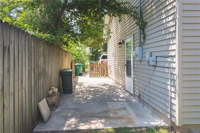 $325,000 | 505 Live Oak Street, Mandeville, LA 70448