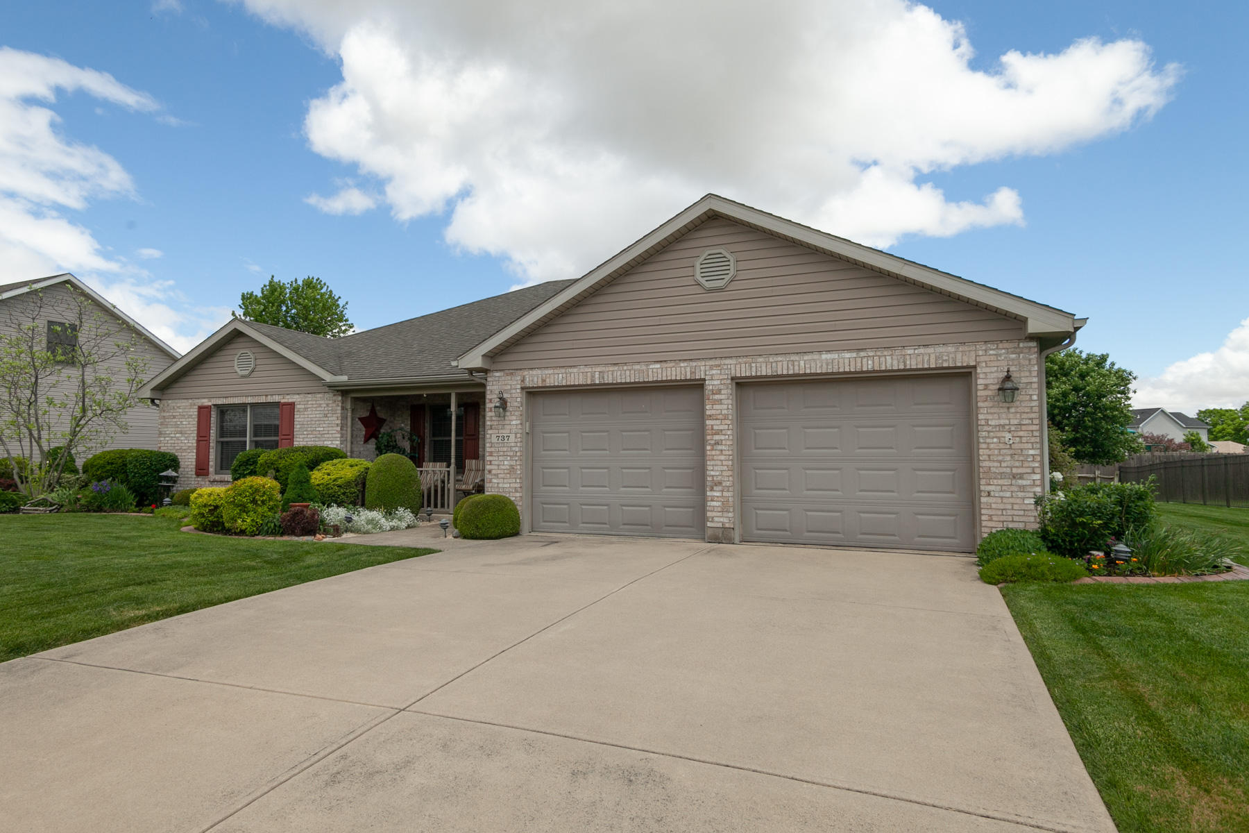 737 Shaftsbury Road Troy, OH 45373 - Photo 3 of 35 Gallery Image 3
