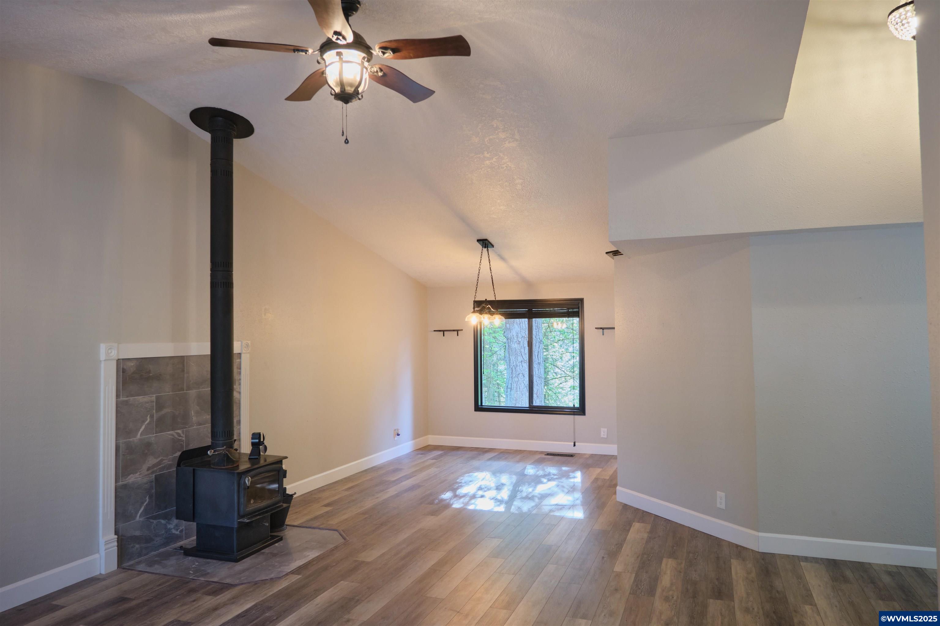 5853 Timber Ridge Drive Southeast Salem, OR 97317 - Photo 6 of 45 Gallery Image 6