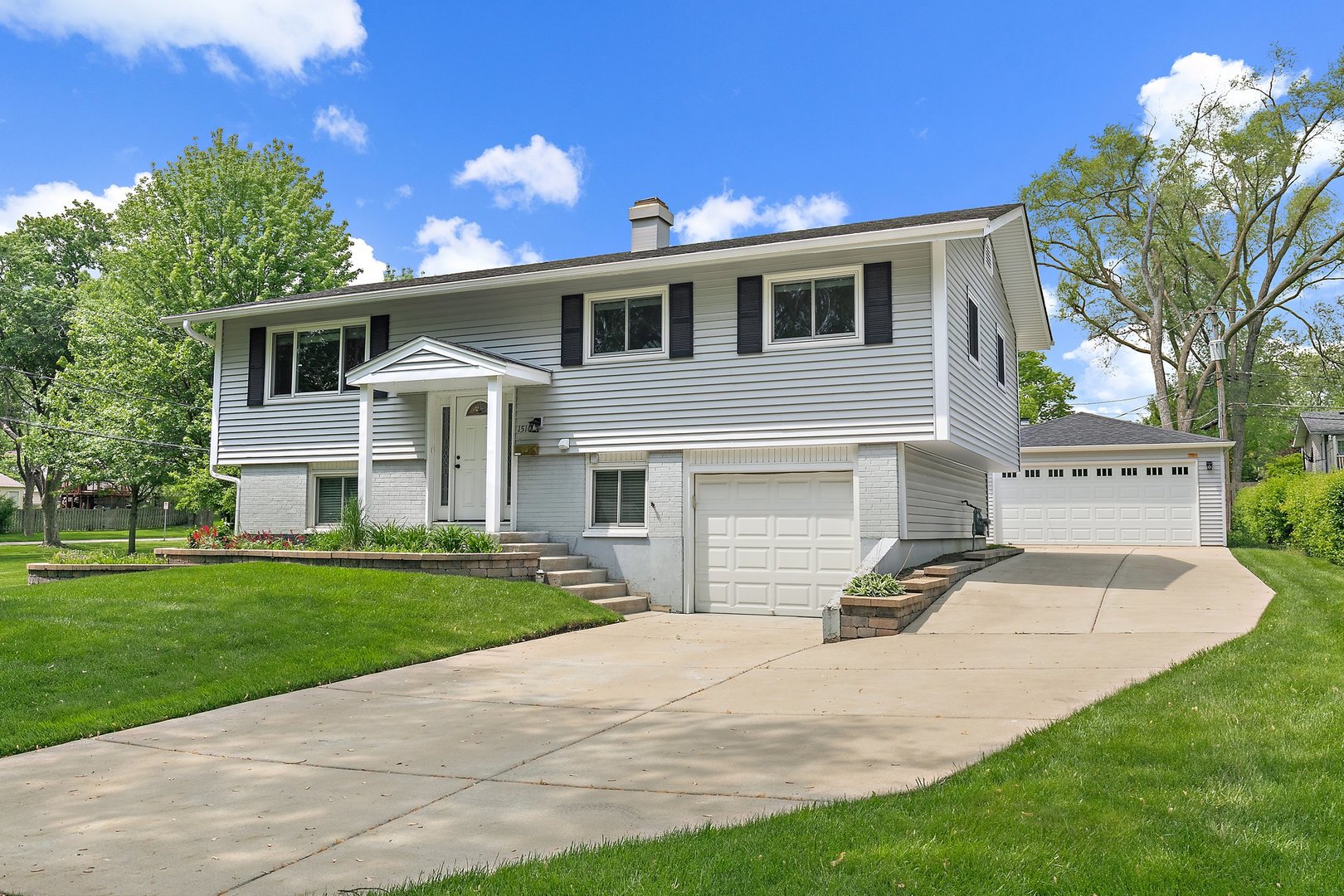 1510 Jefferson Road Hoffman Estates, IL 60169 - Photo 1 of 27 Gallery Image 1