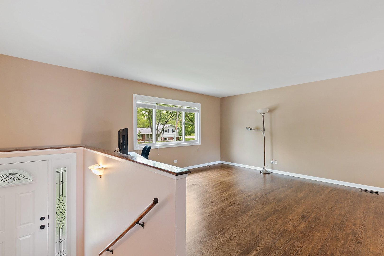 1510 Jefferson Road Hoffman Estates, IL 60169 - Photo 3 of 27 Gallery Image 3