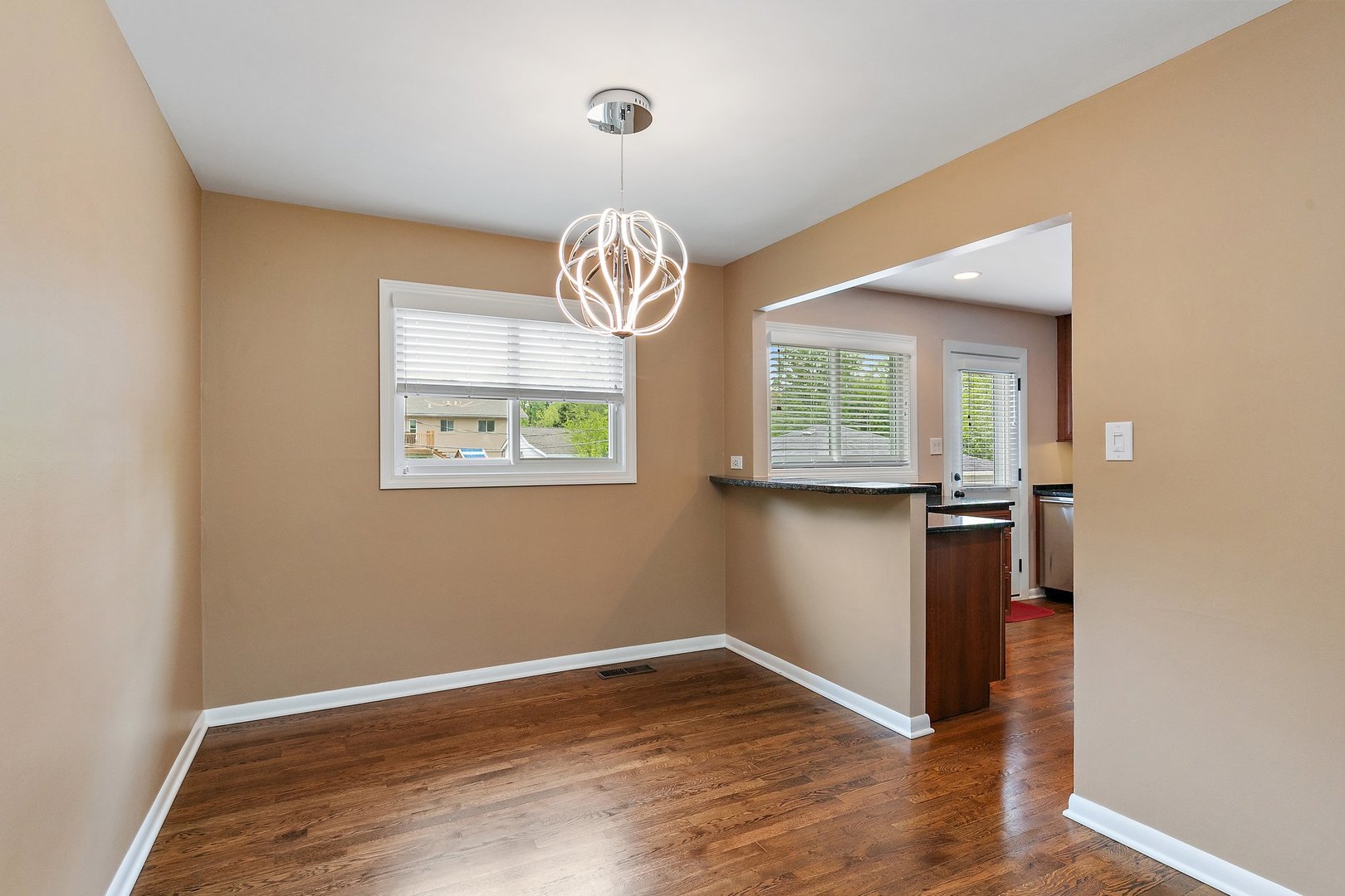 1510 Jefferson Road Hoffman Estates, IL 60169 - Photo 6 of 27 Gallery Image 6