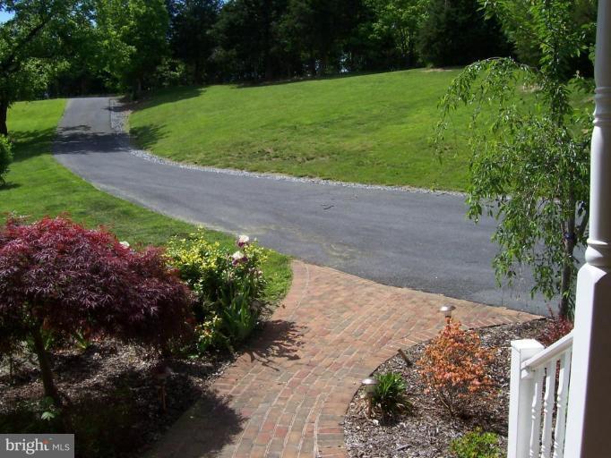 2901 Double Church Road Stephens City, VA 22655 - Photo 4 of 24 Front Landscaping