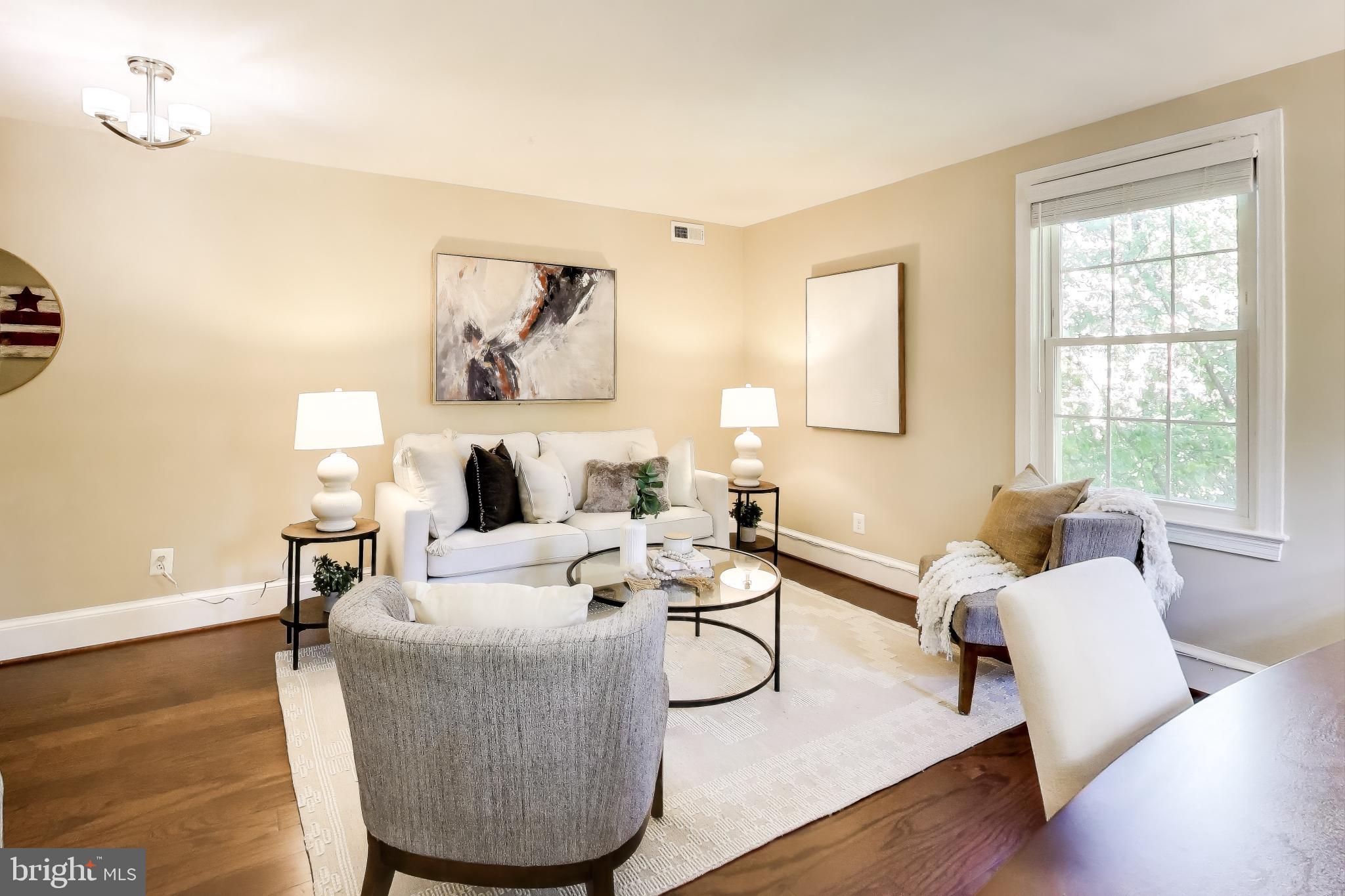 2725 Ordway Street Northwest, Unit 2 Washington, DC 20008 - Photo 3 of 17