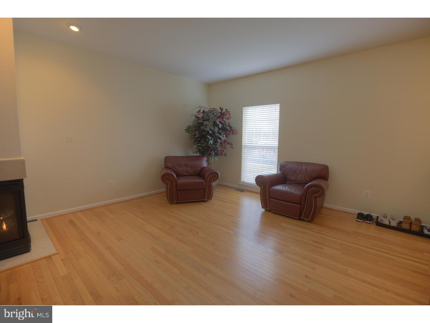 453 Bucks Road Perkasie, PA 18944 - Photo 3 of 25 Living Room