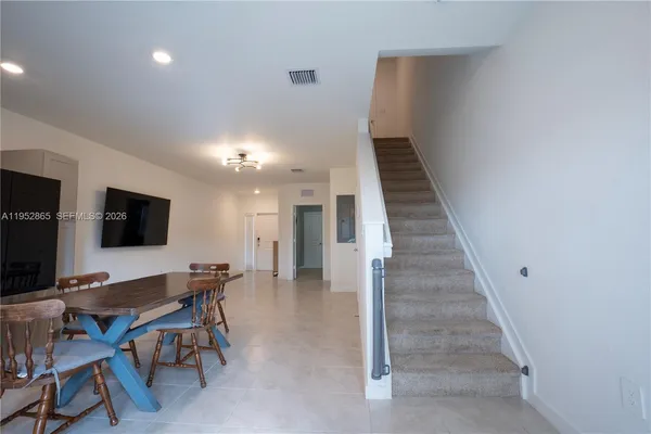 $2,300 | 528 Northeast 1st Street, Florida City, FL 33034