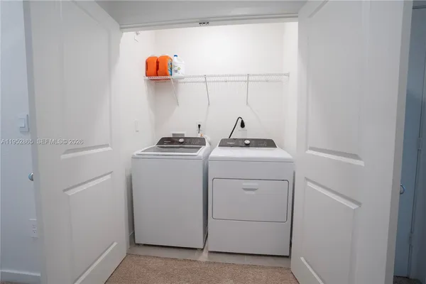 $2,300 | 528 Northeast 1st Street, Florida City, FL 33034