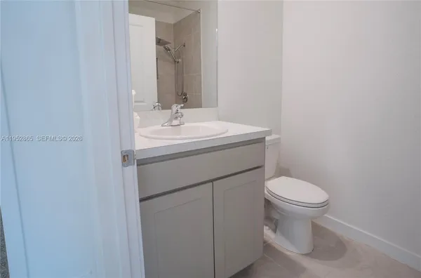 $2,300 | 528 Northeast 1st Street, Florida City, FL 33034