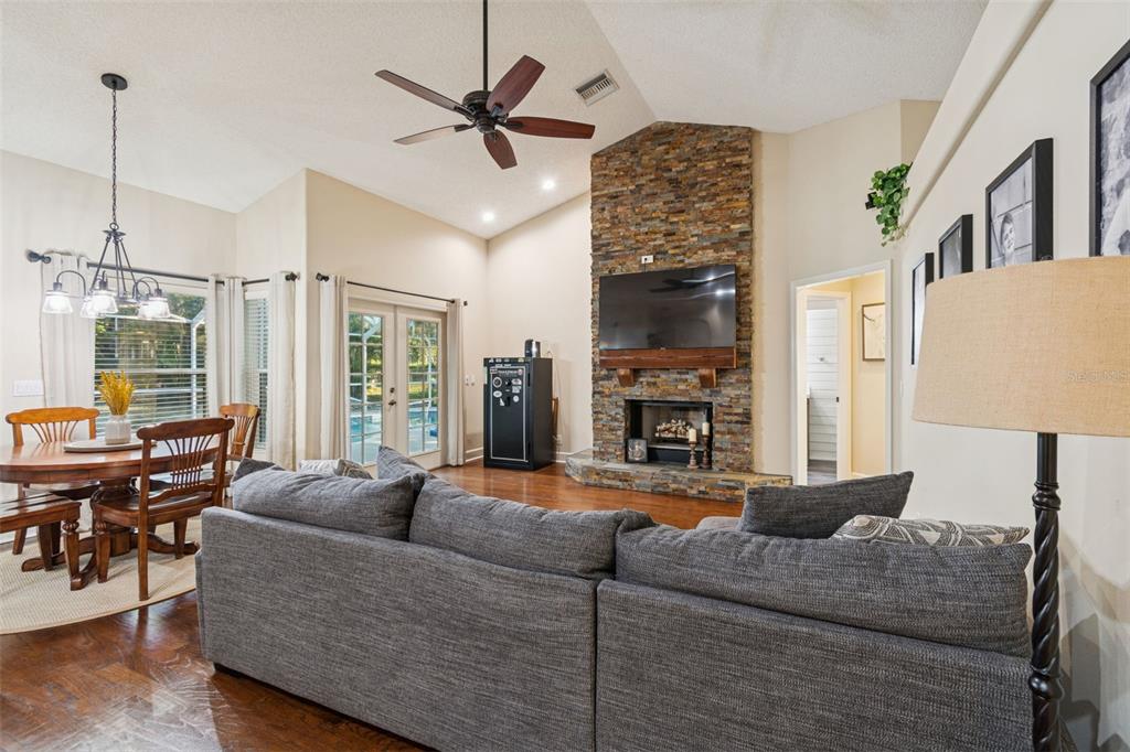 4320 Auston Way Palm Harbor, FL 34685 - Photo 17 of 100