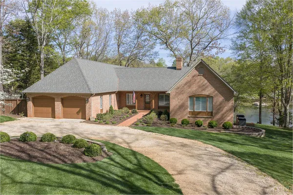 $1,250,000 | 113 Fairwood Court, Lynchburg, VA 24503
