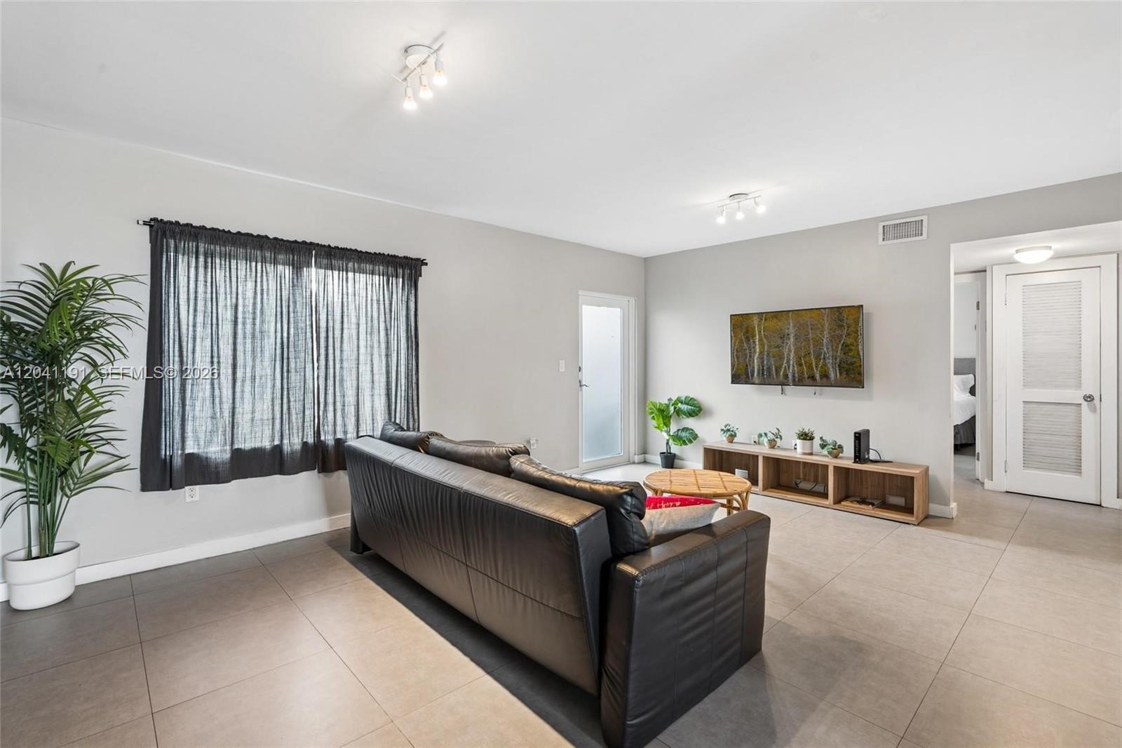 435 Northeast 69th Street, Unit 1 Miami, FL 33138 - Photo 7 of 32