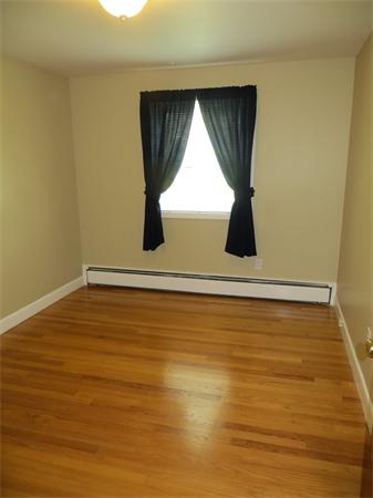 171 Mohawk Road Somerset, MA 02726 - Photo 13 of 22 Gallery Image 13