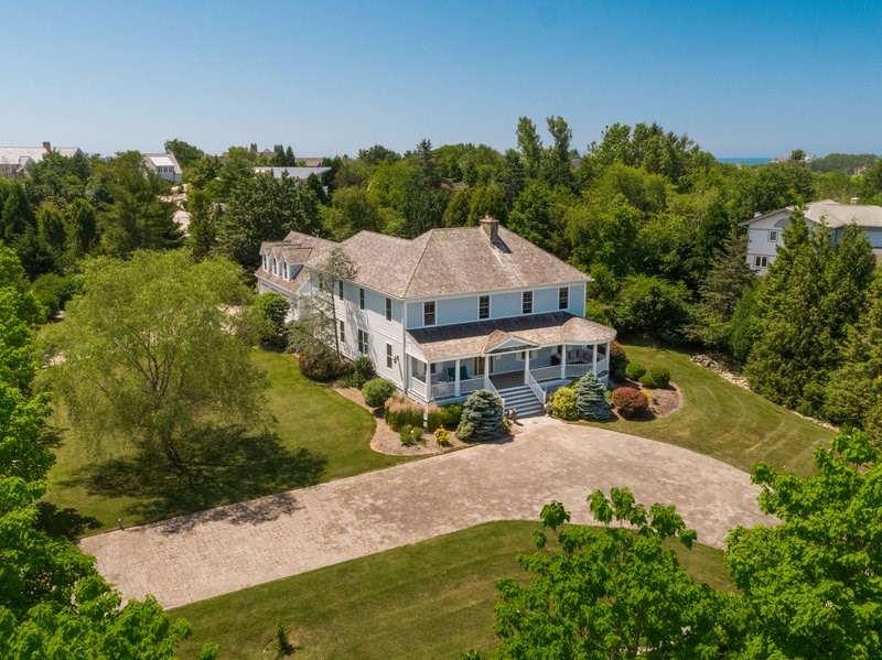 Great house, great location, peaceful and private.