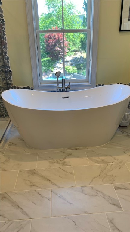 1 Ocean Heights Road Newport, RI 02840 - Photo 25 of 34