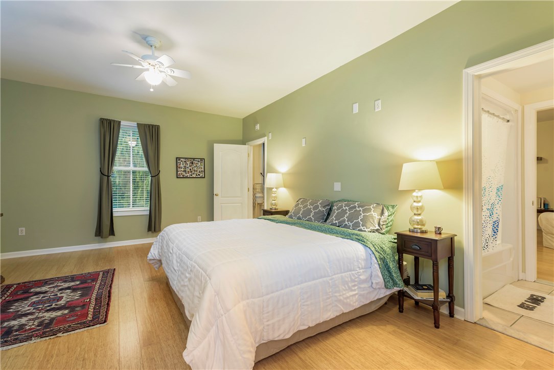 1 Ocean Heights Road Newport, RI 02840 - Photo 29 of 34 Guest apartment bedroom