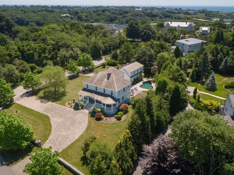 1 Ocean Heights Road Newport, RI 02840 - Photo 3 of 34