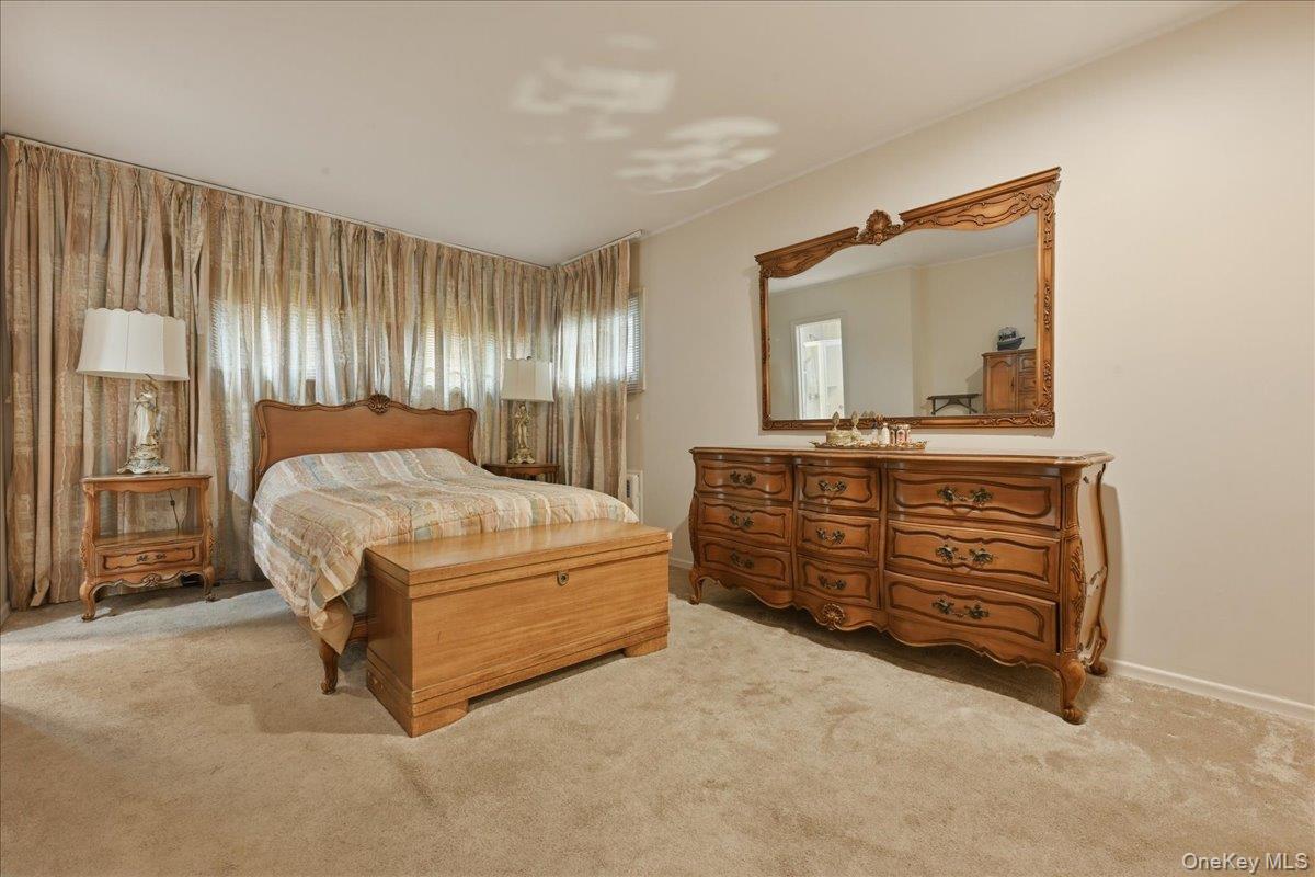 578 Richmond Road East Meadow, NY 11554 - Photo 21 of 33