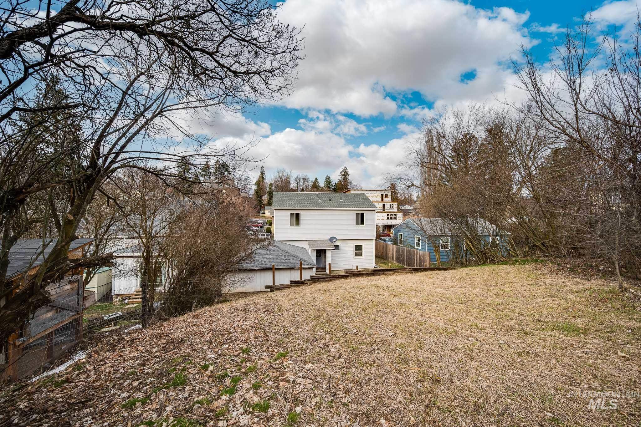 421 East 8th Street Moscow, ID 83843 - Photo 2 of 36