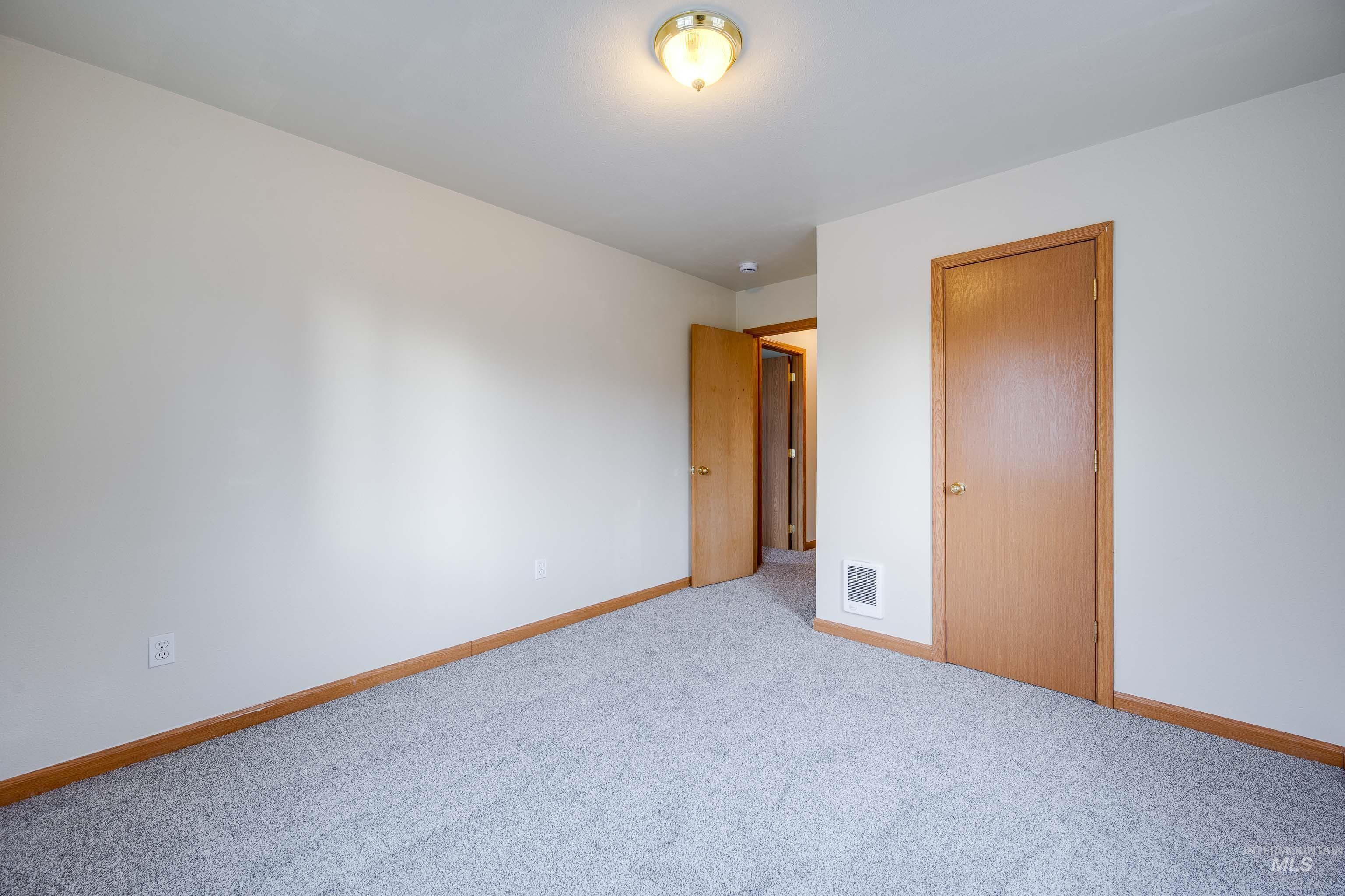 421 East 8th Street Moscow, ID 83843 - Photo 23 of 36