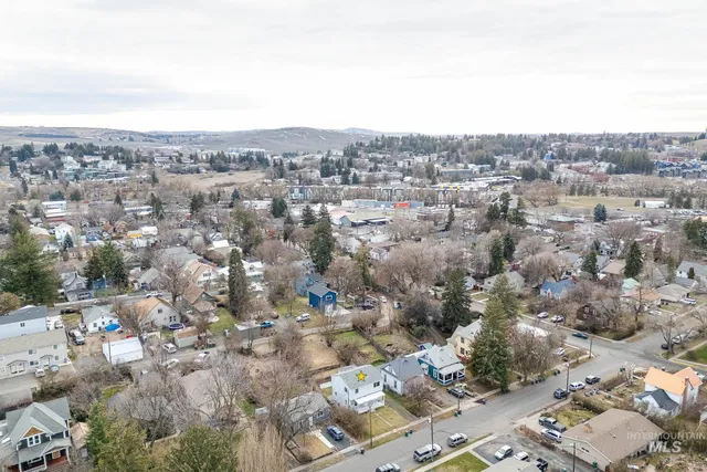 $329,000 | 421 East 8th Street, Moscow, ID 83843