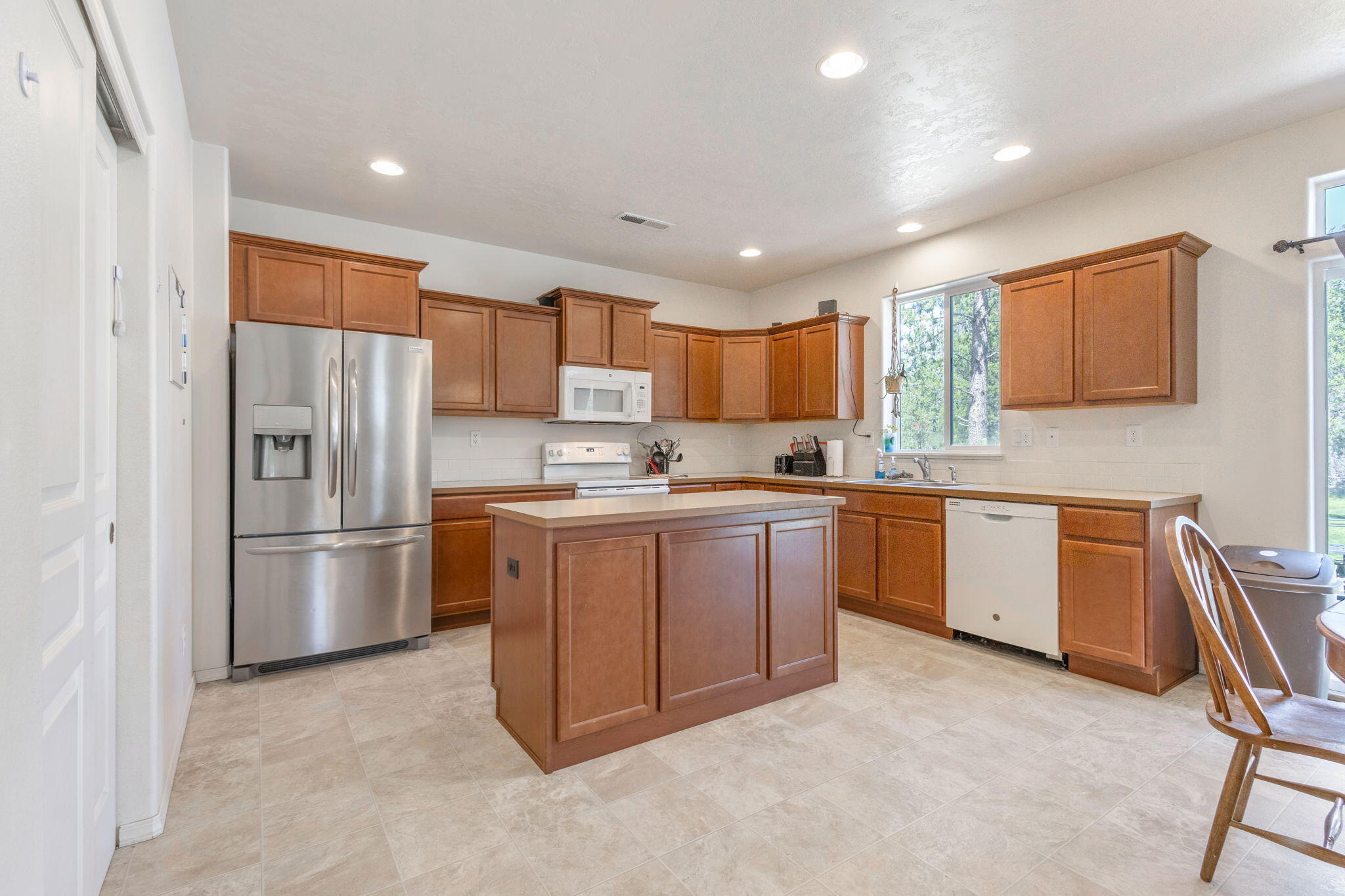 53090 Day Road La Pine, OR 97739 - Photo 12 of 34 10-web-or-mls-10