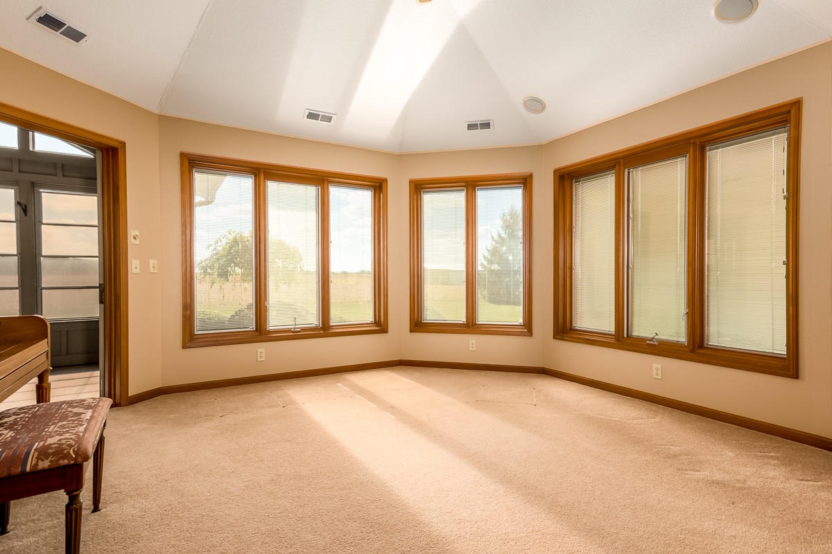 2225 Highway 1 Butler, IN 46721 - Photo 5 of 36