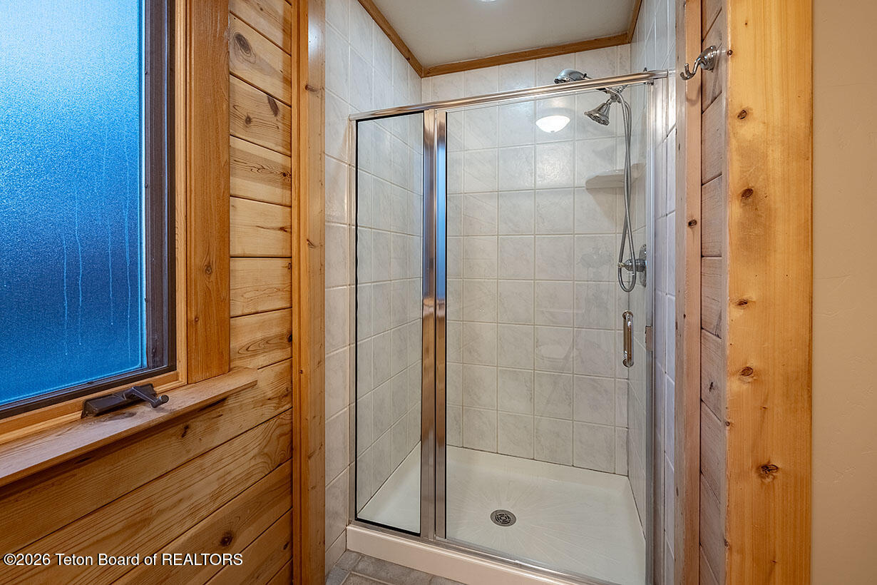 507 West Elkhorn Drive Star Valley Ranch, WY 83127 - Photo 17 of 34 Lewis int 0140