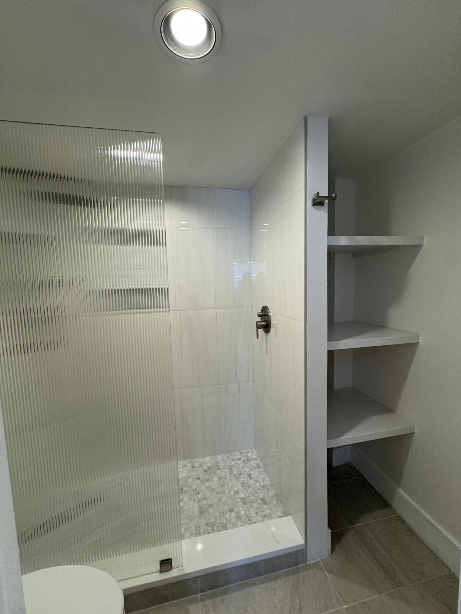 12 Royal Palm Way, Unit 2050 Boca Raton, FL 33432 - Photo 11 of 27 Owner's Bath