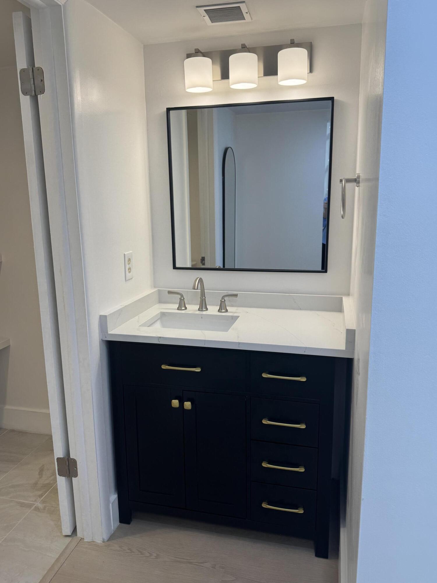 12 Royal Palm Way, Unit 2050 Boca Raton, FL 33432 - Photo 12 of 27 Vanity