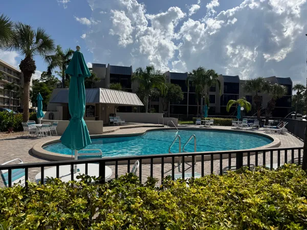 $2,950 | 12 Royal Palm Way, Unit 2050, Boca Raton, FL 33432