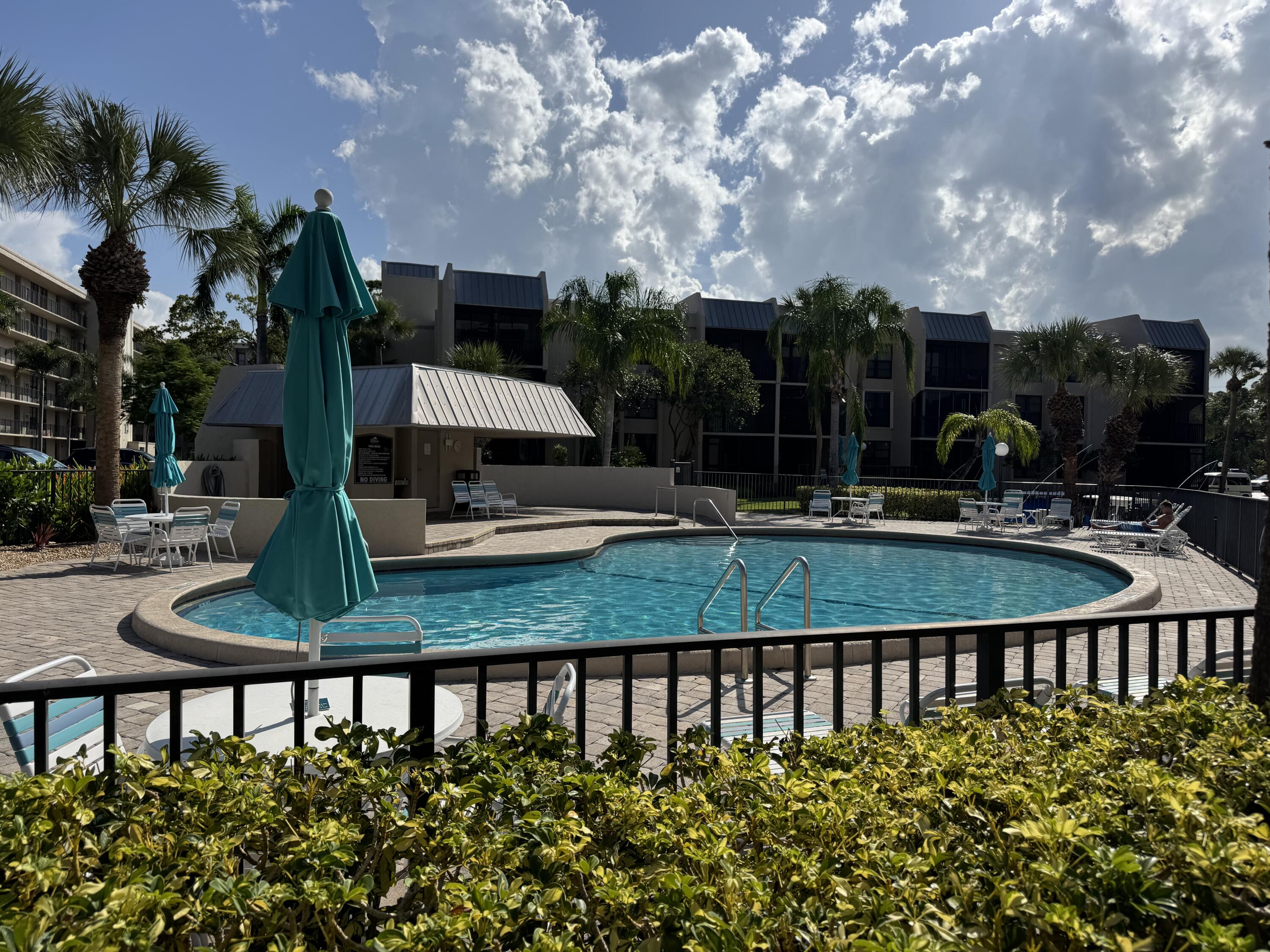 12 Royal Palm Way, Unit 2050 Boca Raton, FL 33432 - Photo 19 of 27 Pool Area