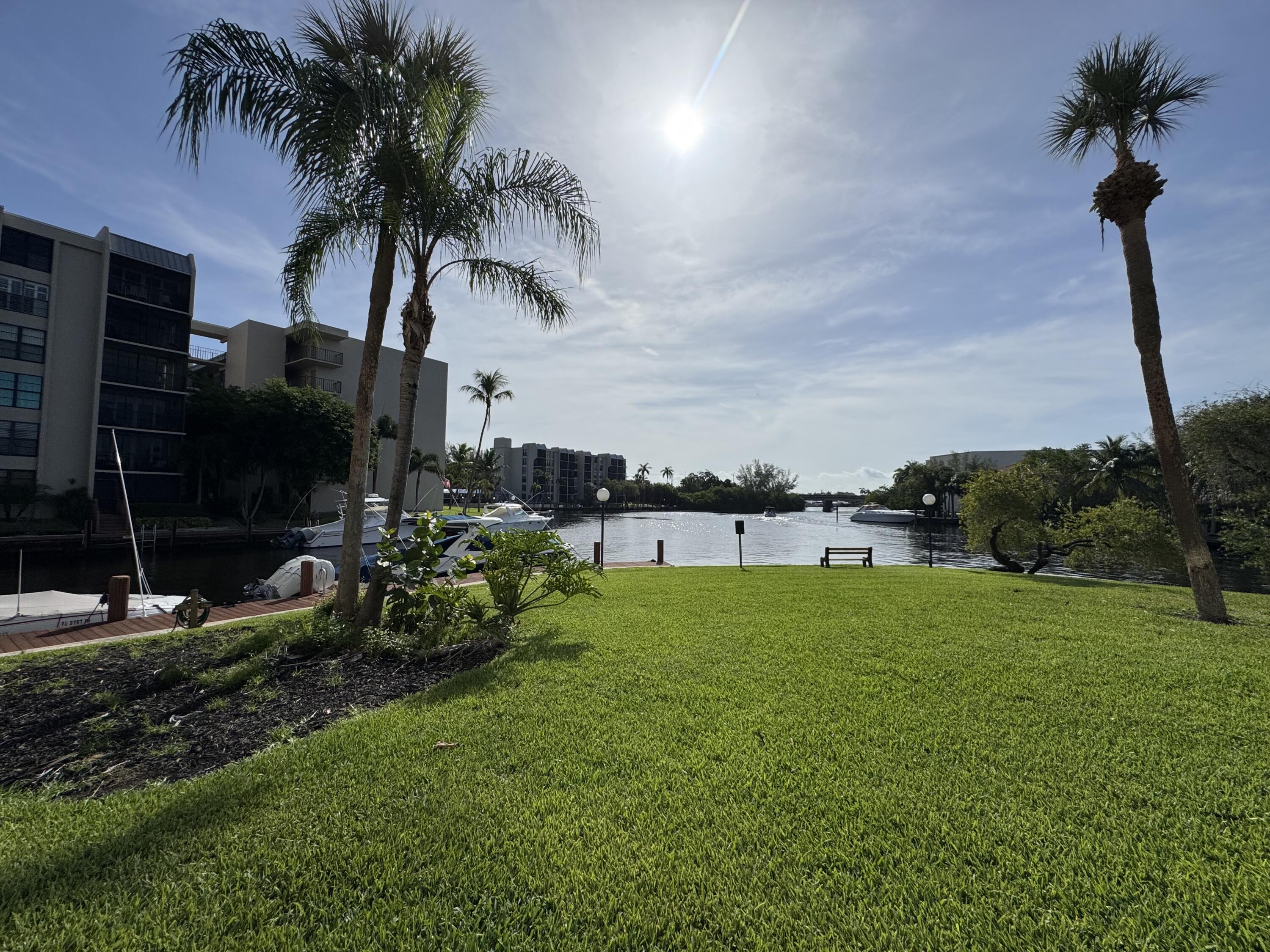 12 Royal Palm Way, Unit 2050 Boca Raton, FL 33432 - Photo 21 of 27 Green Space & Water Views