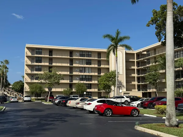 $2,950 | 12 Royal Palm Way, Unit 2050, Boca Raton, FL 33432