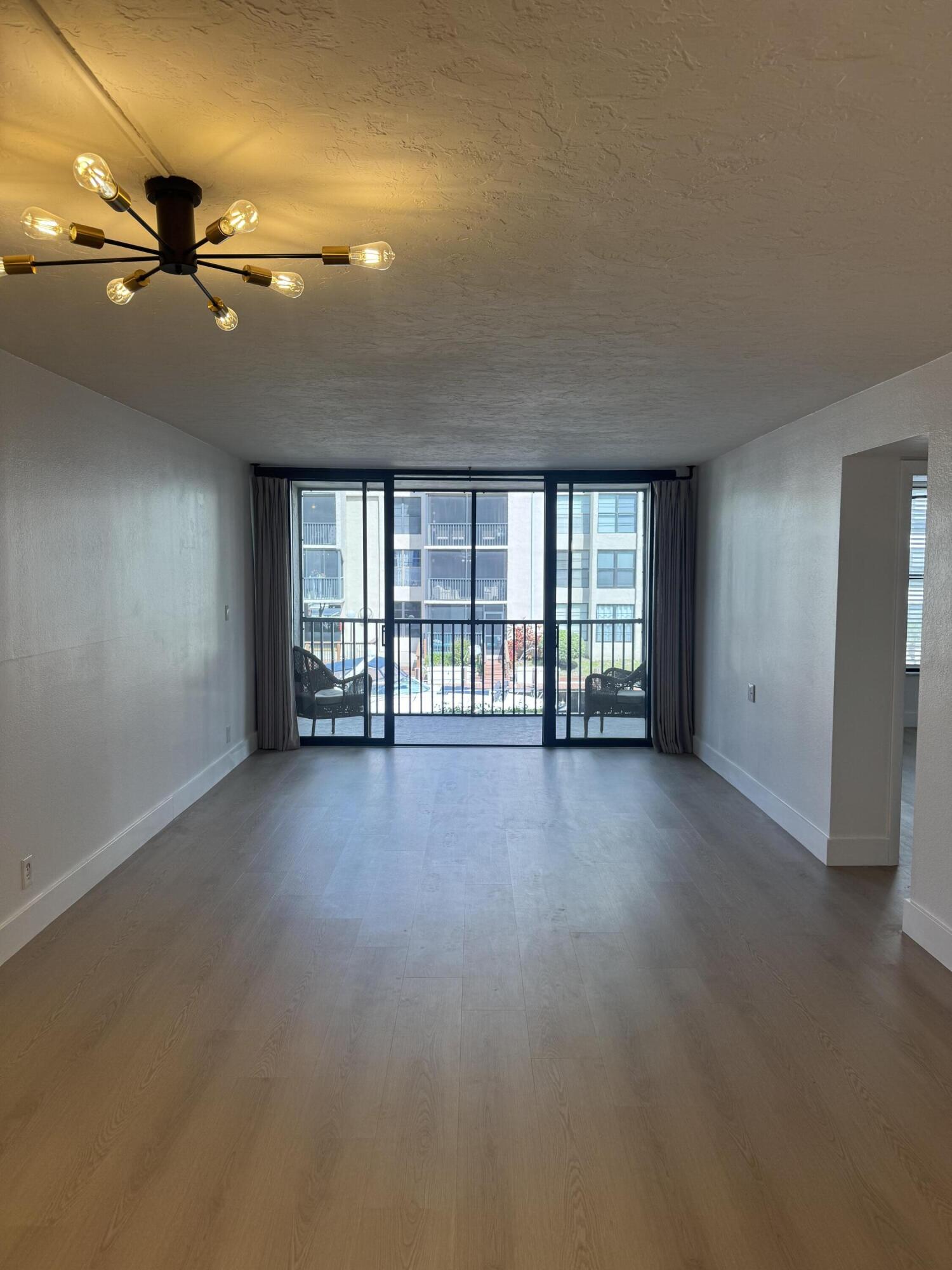 12 Royal Palm Way, Unit 2050 Boca Raton, FL 33432 - Photo 7 of 27 Living areas