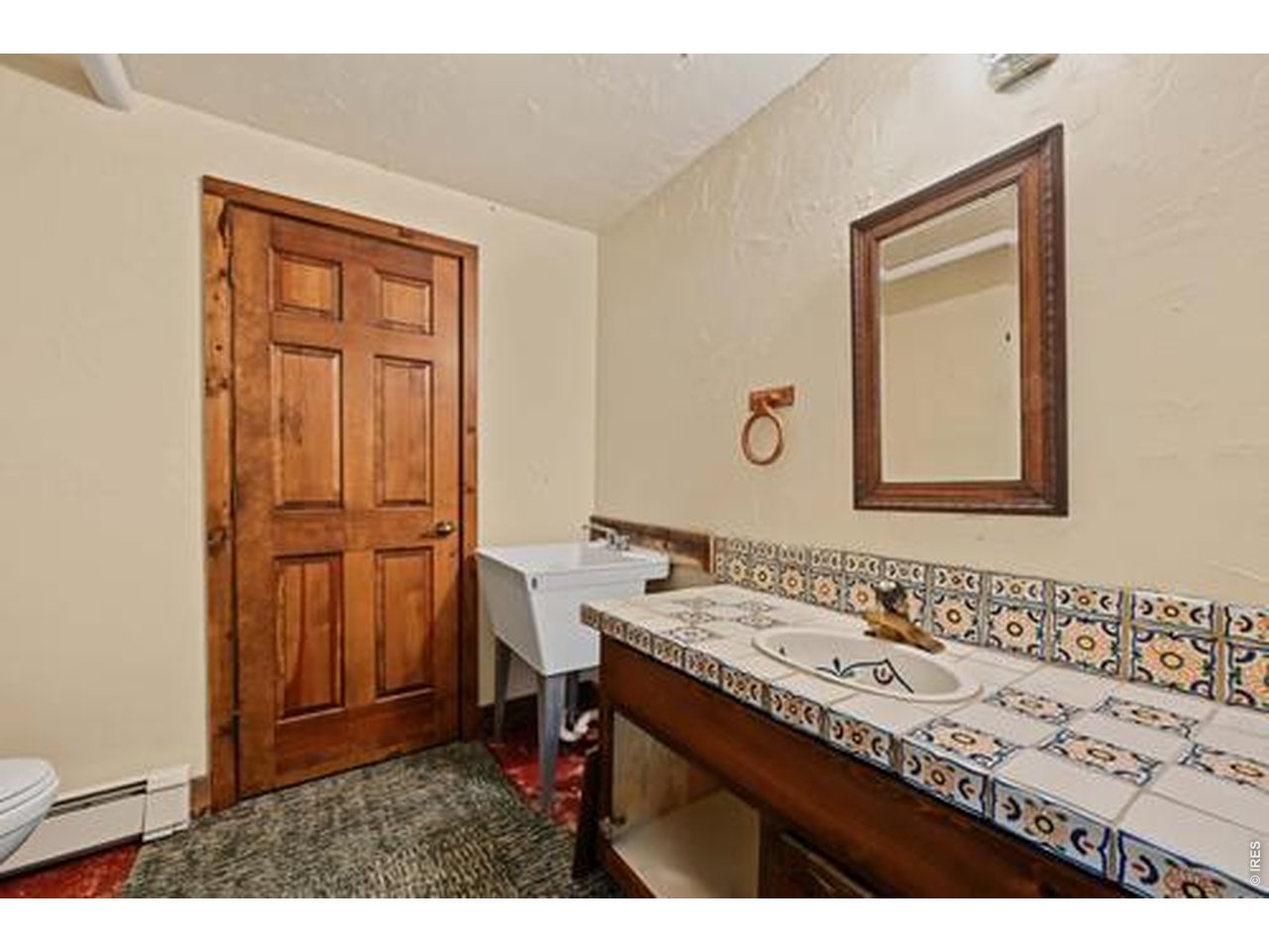 788 Pioneer Road Lyons, CO 80540 - Photo 38 of 50 Basement bath