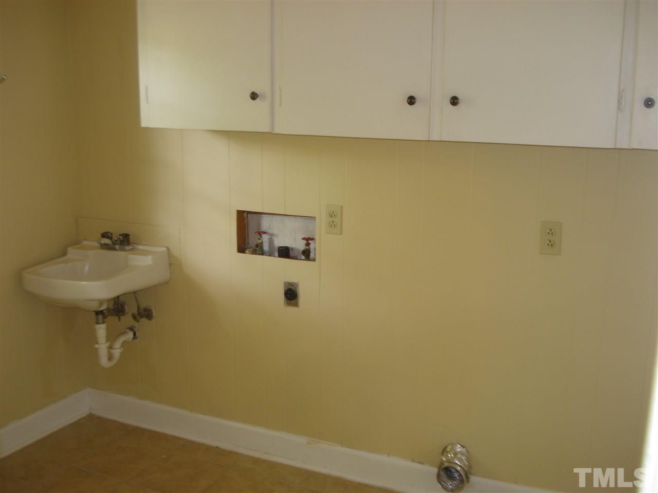 145 Bennett Road Coats, NC 27521 - Photo 3 of 15 Gallery Image 3