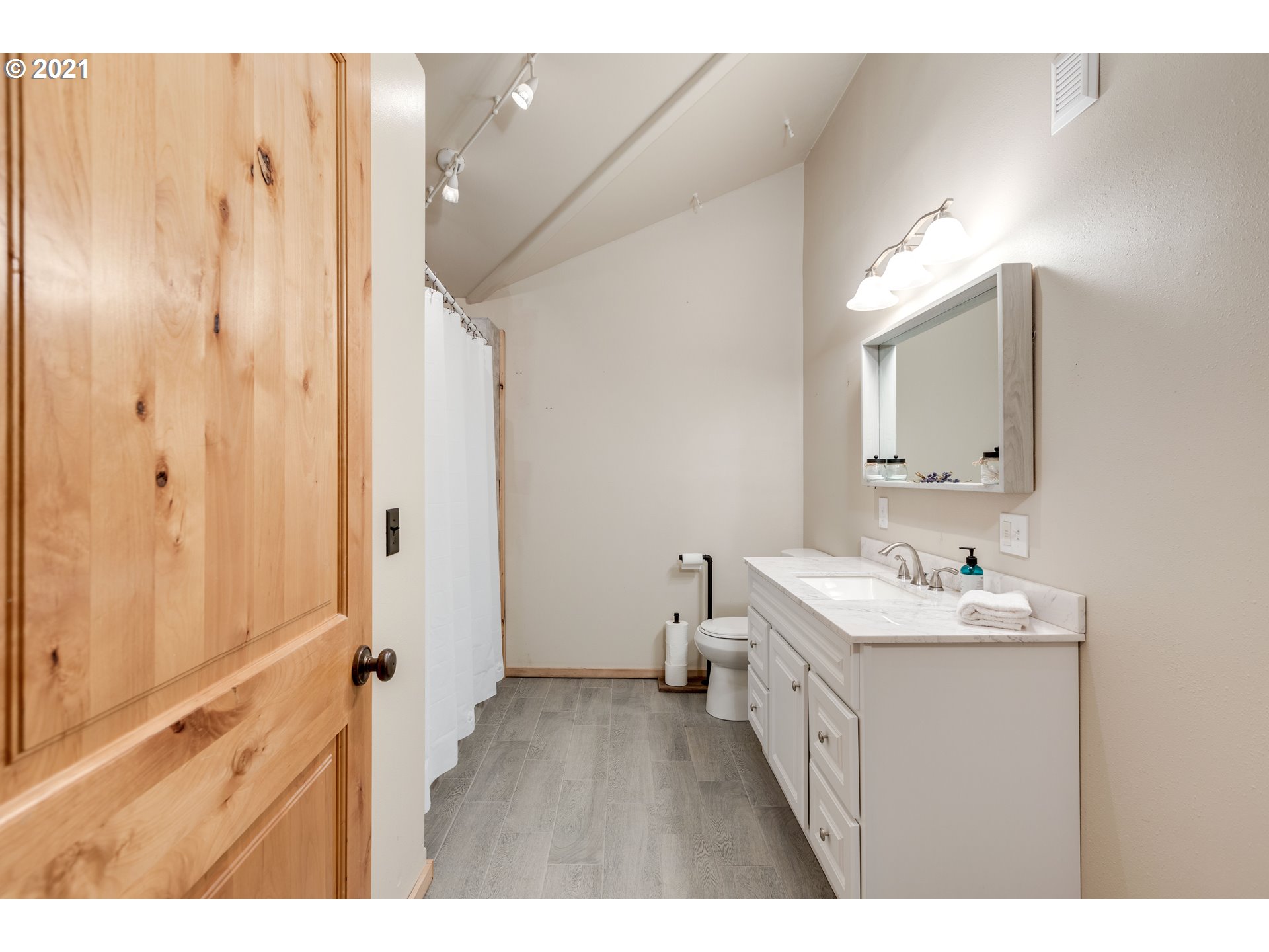 89786 Seales Road Warrenton, OR 97146 - Photo 19 of 32 Gallery Image 19
