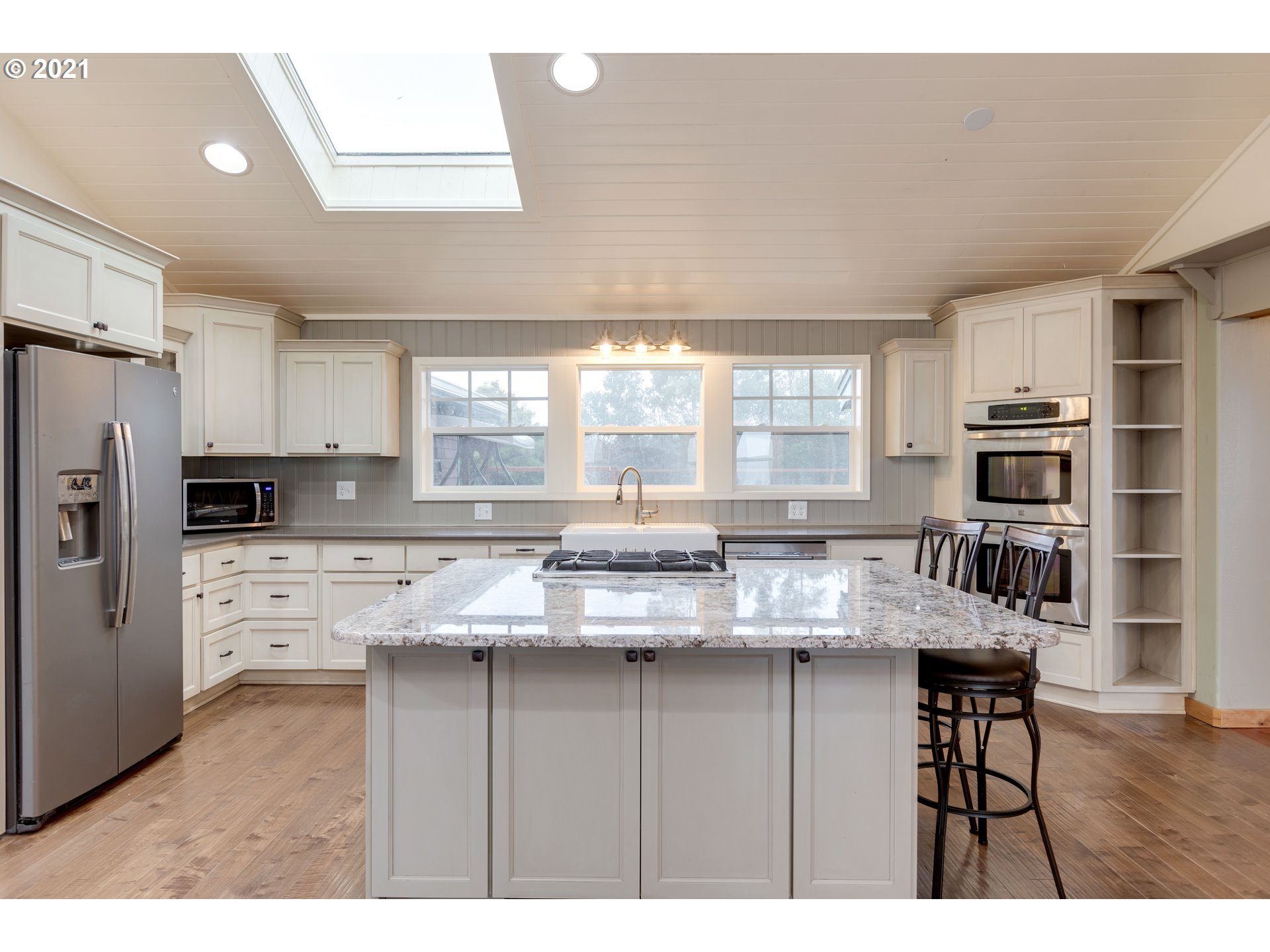 89786 Seales Road Warrenton, OR 97146 - Photo 6 of 32 Gallery Image 6