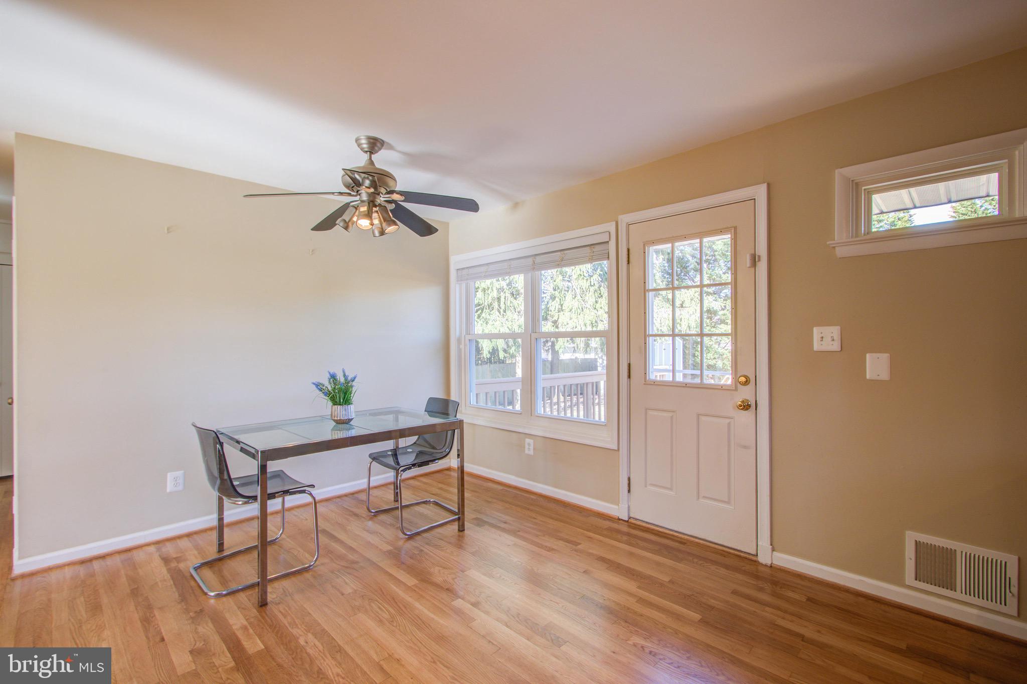 403 Mercer Road Rockville, MD 20852 - Photo 14 of 40 Easy Access Deck & Yard for Outdoor Cooking