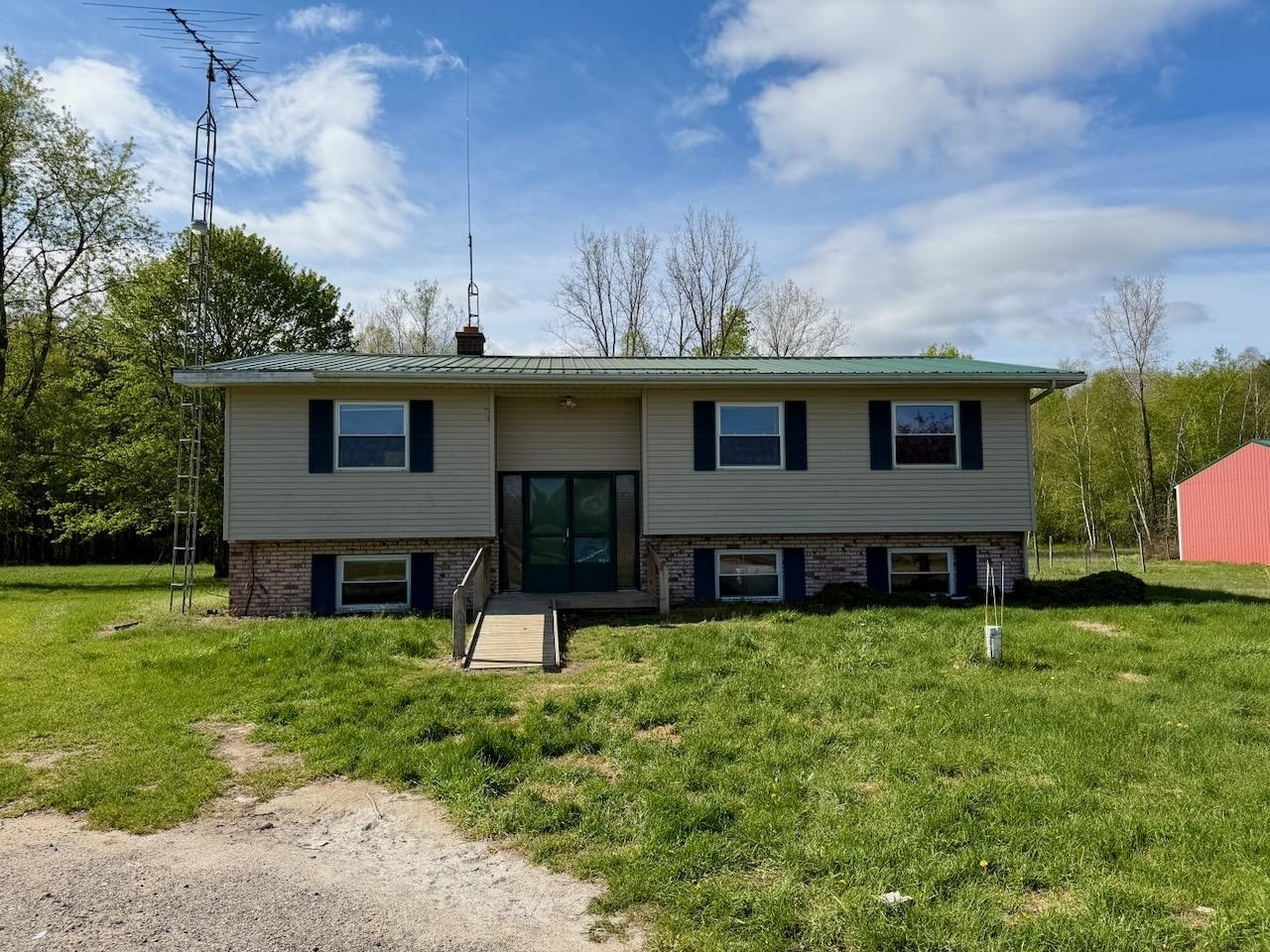 18303 West Marion Road Brant, MI 48614 - Photo 2 of 42