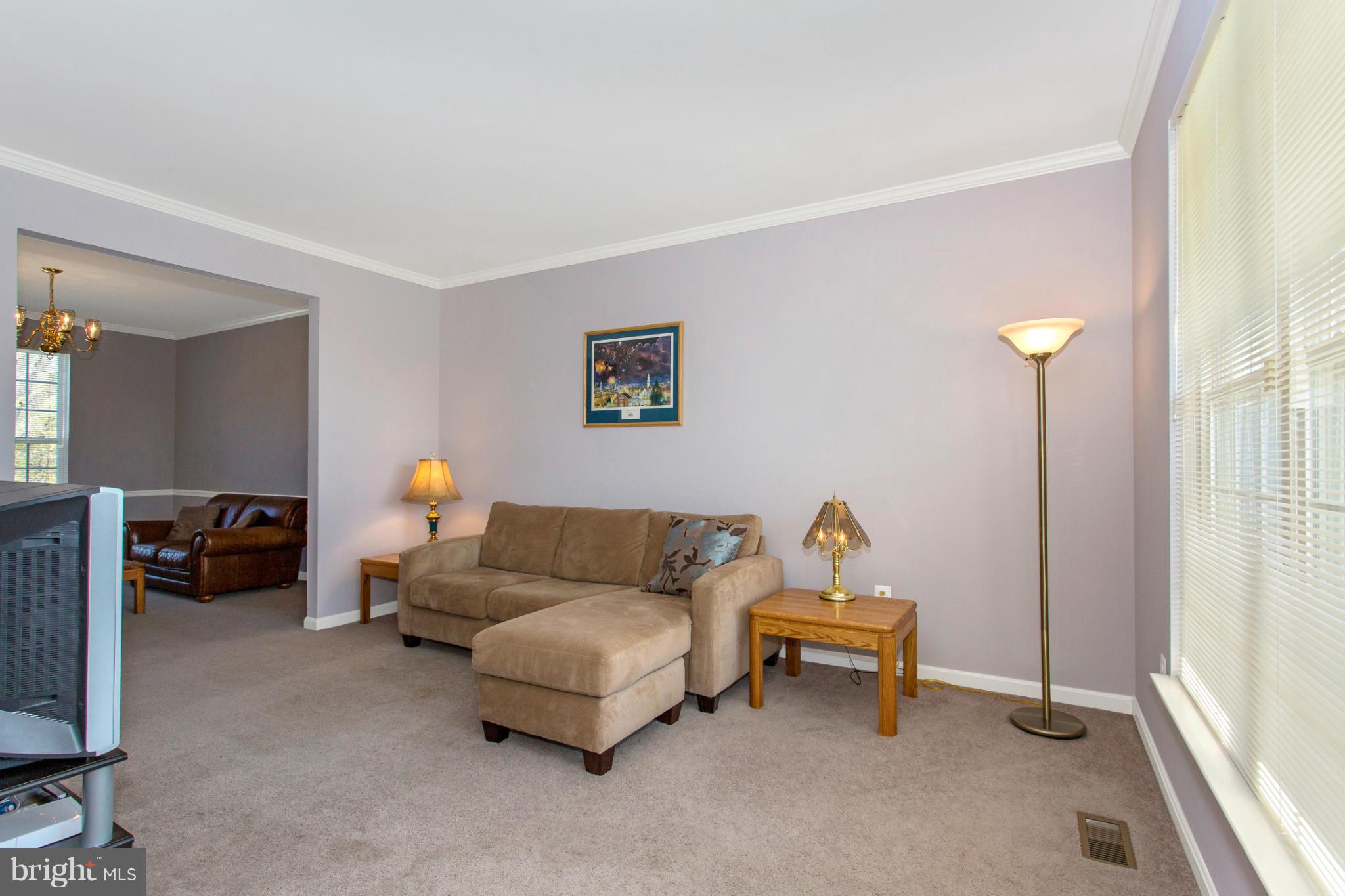 5926 Union Ridge Court Adamstown, MD 21710 - Photo 2 of 30 Living Room