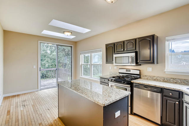 1373 Lily Cache Lane Bolingbrook, IL 60490 - Photo 5 of 16