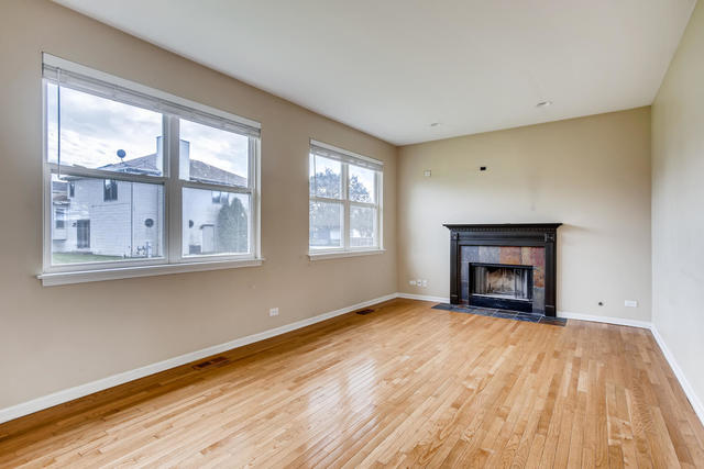 1373 Lily Cache Lane Bolingbrook, IL 60490 - Photo 6 of 16