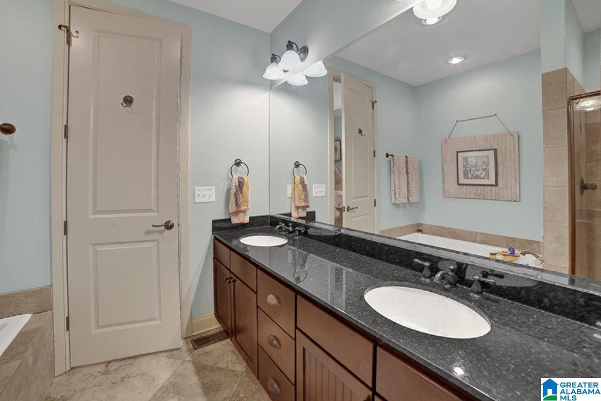 2061 Lancaster Road Homewood, AL 35209 - Photo 13 of 40