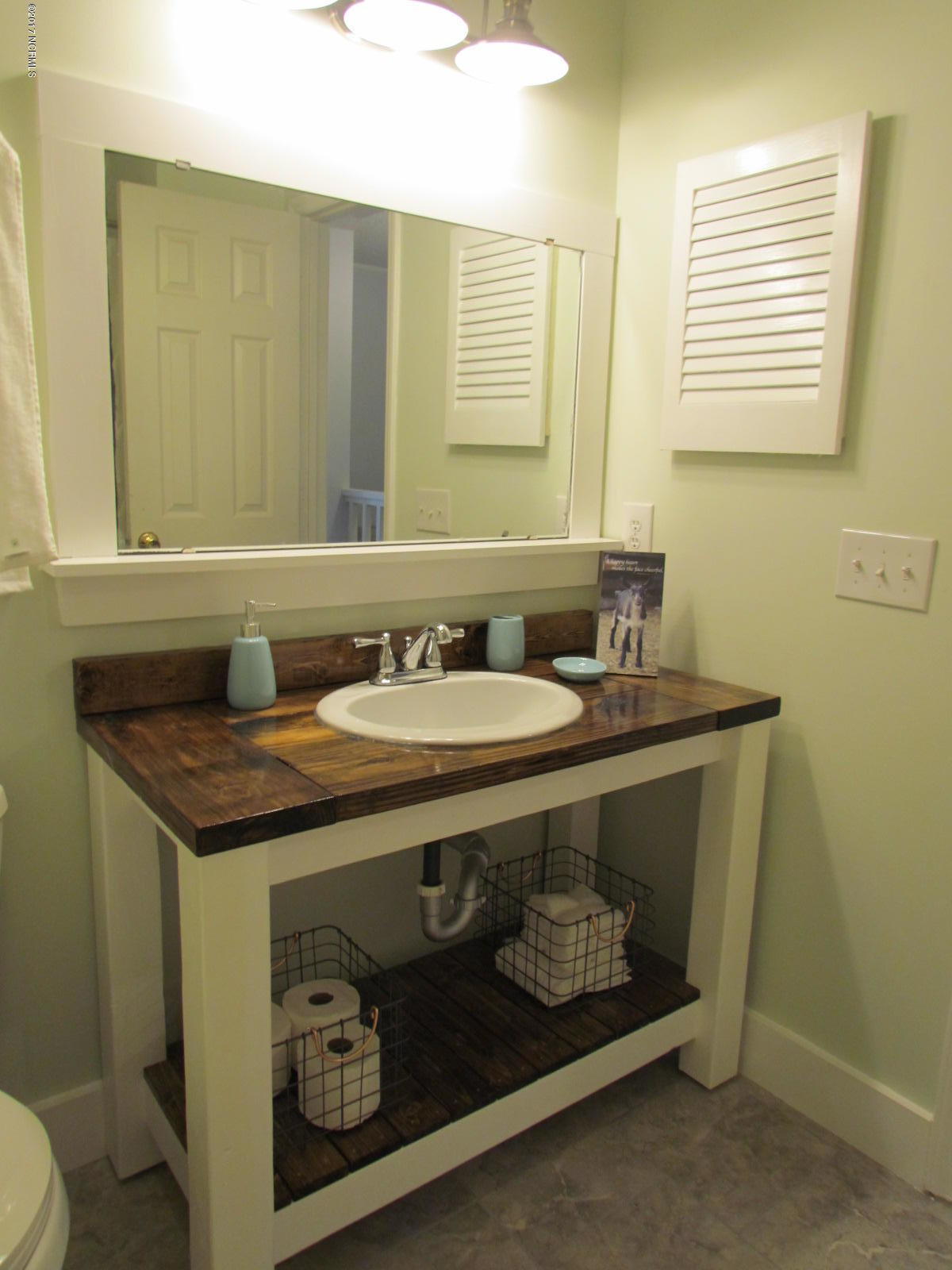 2081 Quail Ridge Road, Unit E Greenville, NC 27858 - Photo 26 of 41 2017-07-14 01.31.05