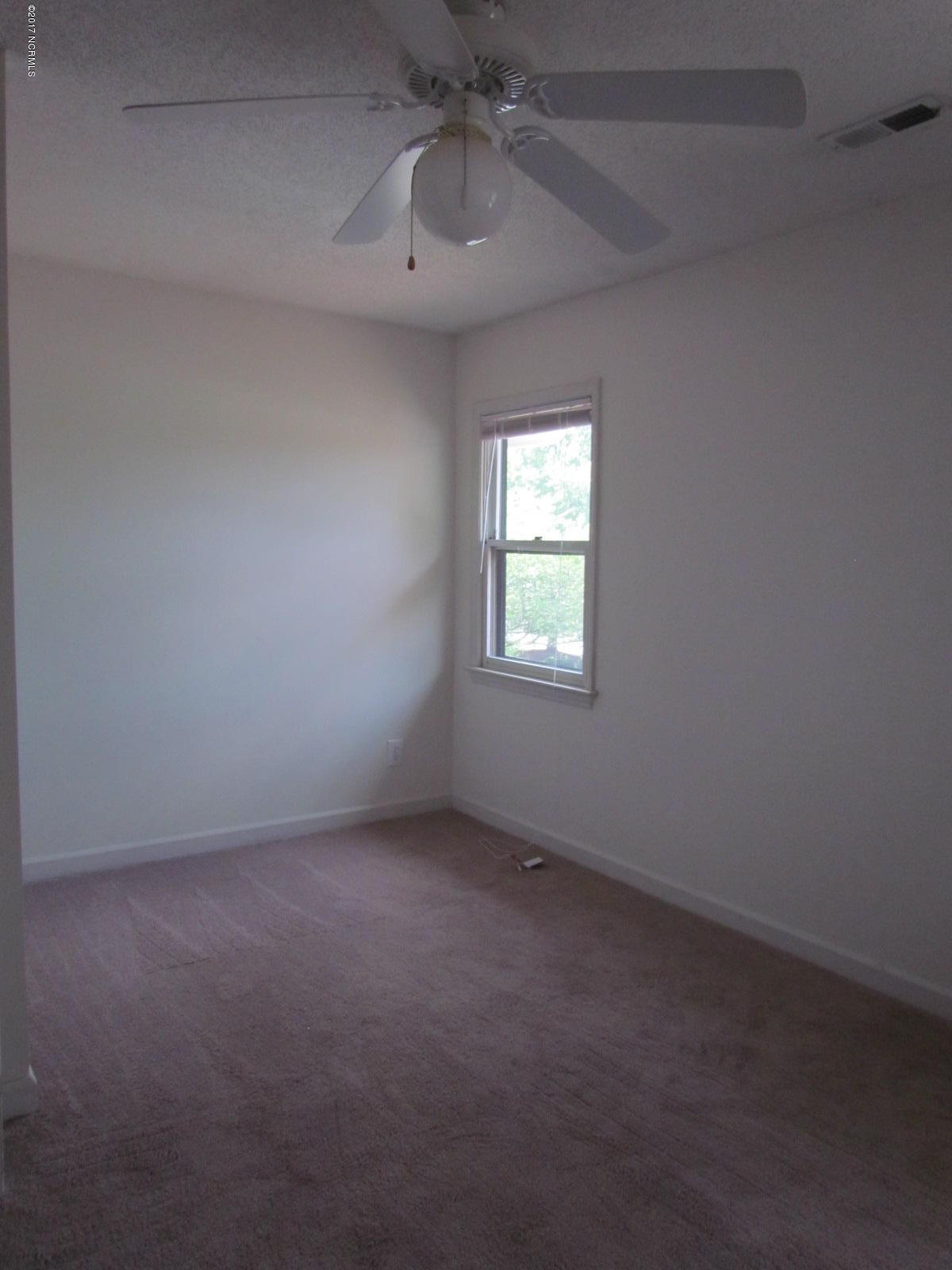 2081 Quail Ridge Road, Unit E Greenville, NC 27858 - Photo 28 of 41 2017-07-14 01.31.25